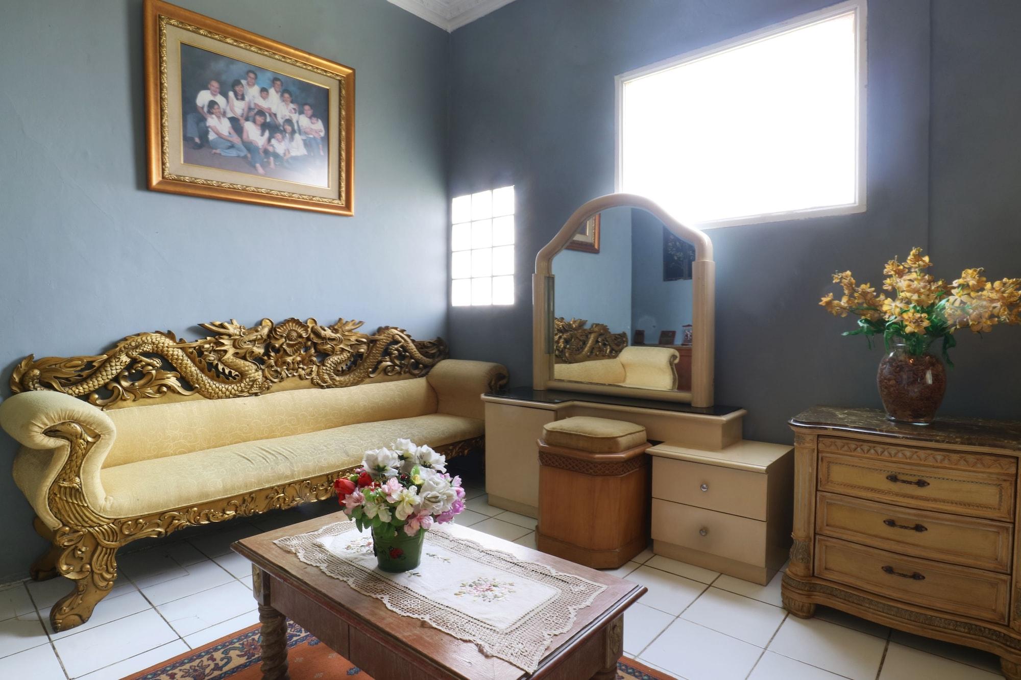 Villa Sri Manganti Jakarta Bagian luar foto