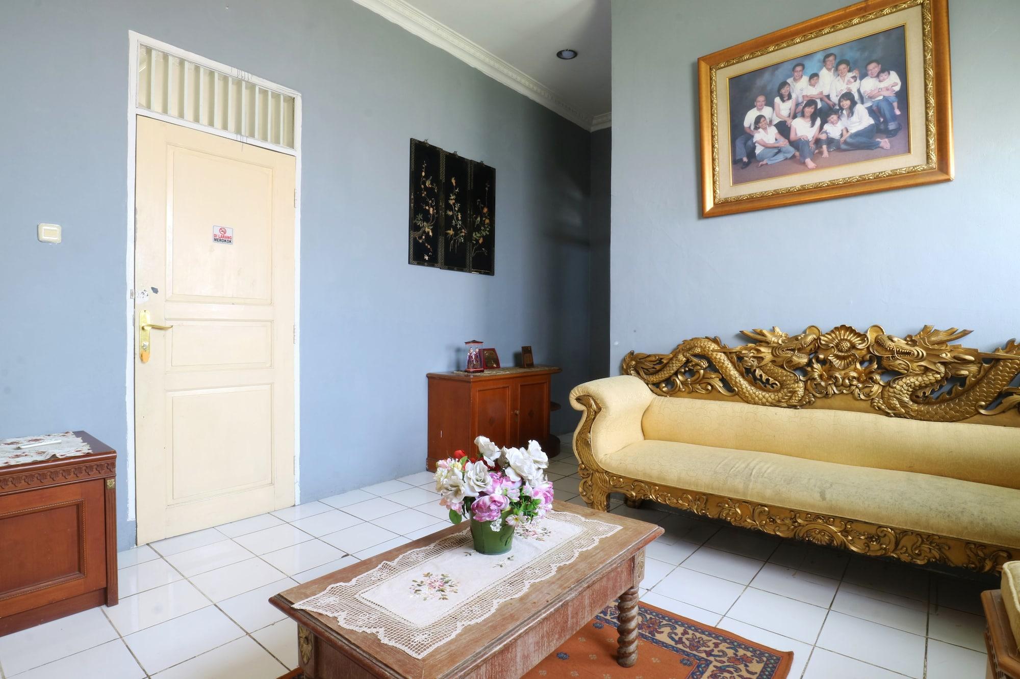 Villa Sri Manganti Jakarta Bagian luar foto
