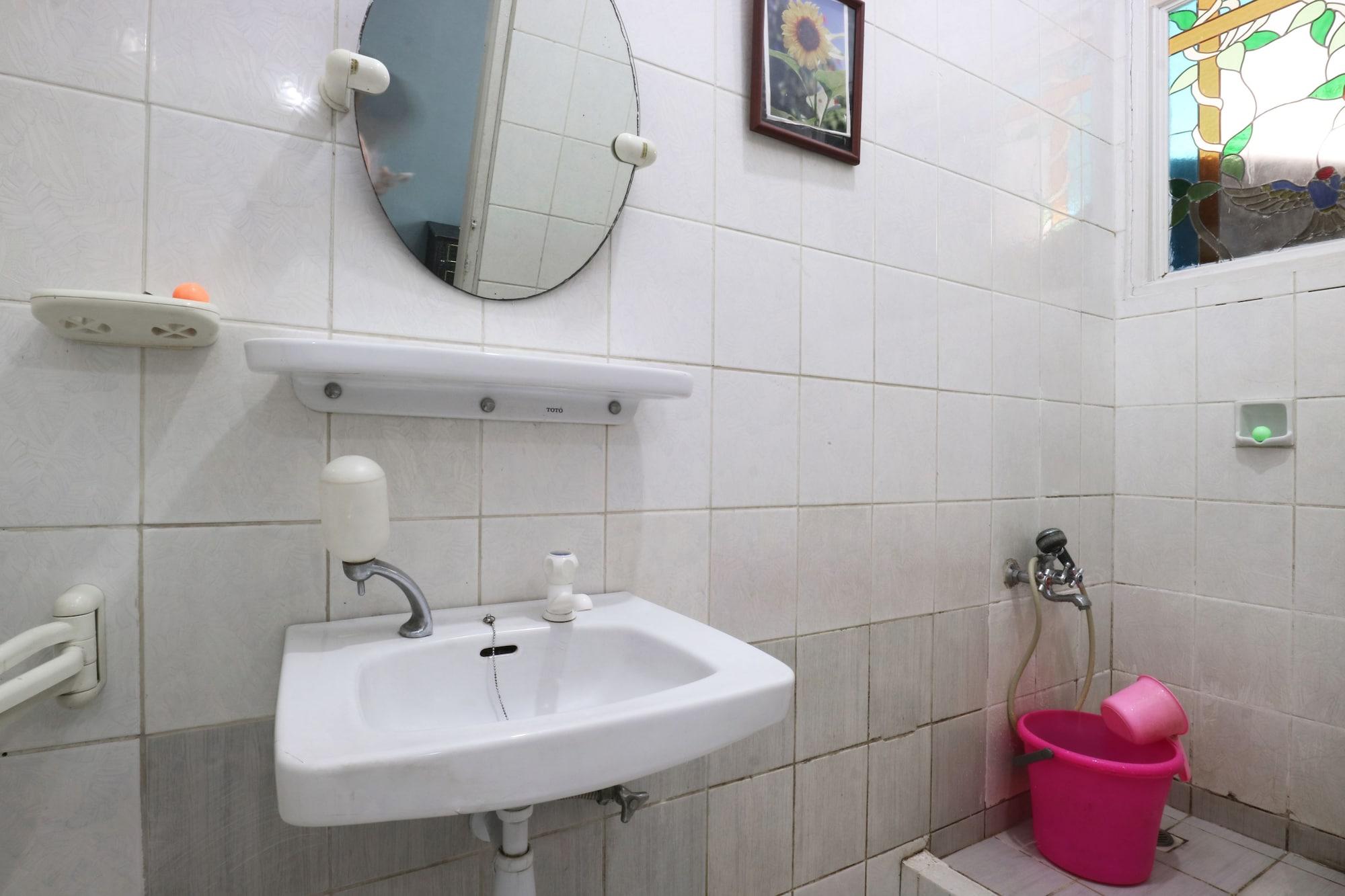 Villa Sri Manganti Jakarta Bagian luar foto