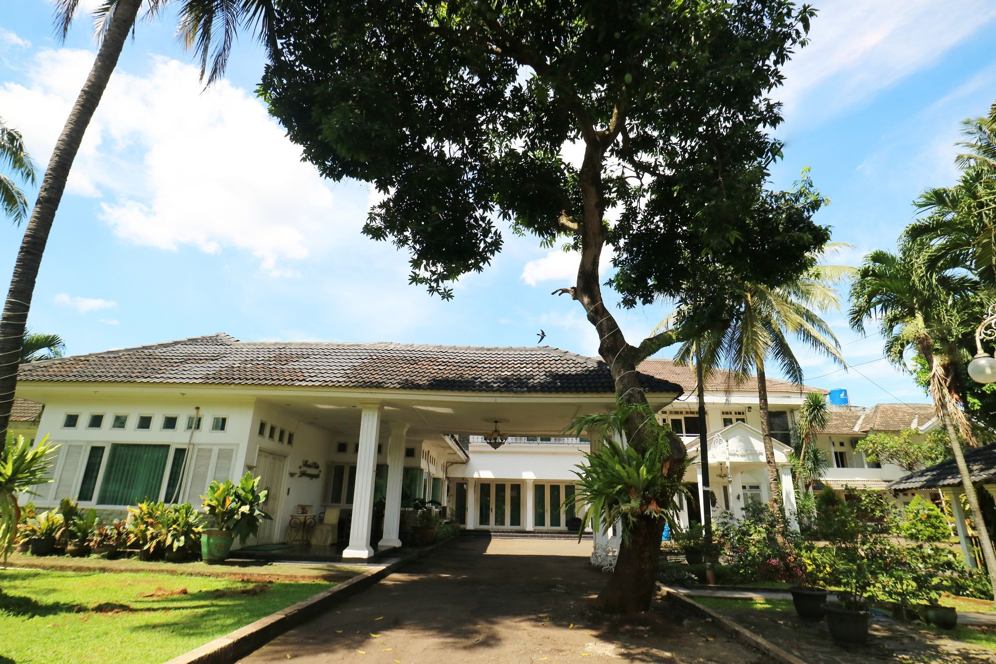 Villa Sri Manganti Jakarta Bagian luar foto